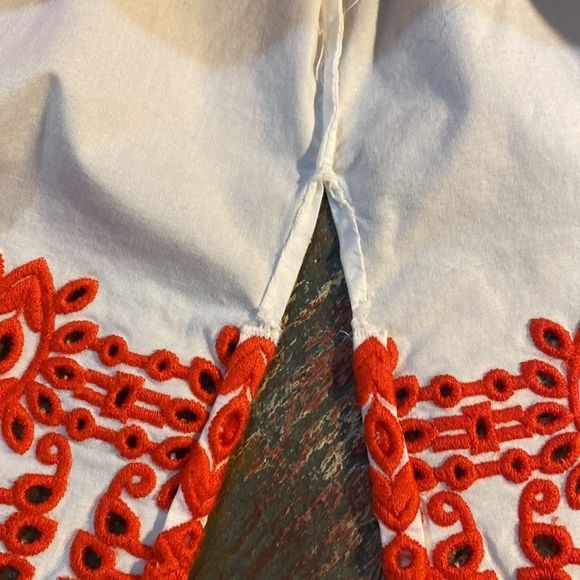 Tory Burch Red and White Embroidered Isla Eyelet Tunic Top Size 12 - Picture 10 of 11